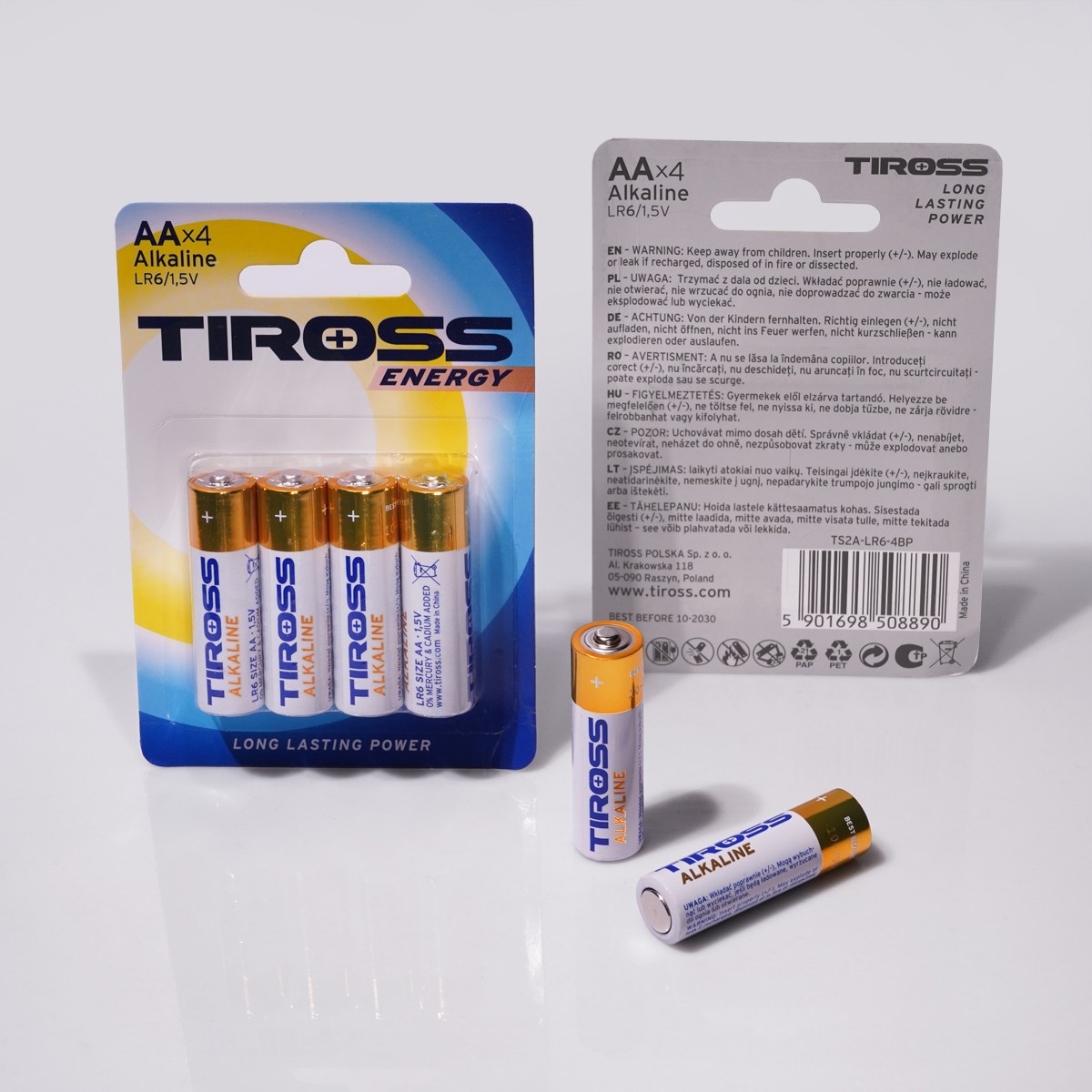 Blister z czterema bateriami alkalicznymi TIROSS LR06 (AA).